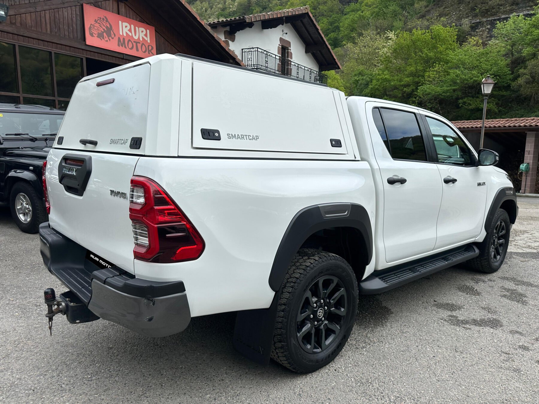 TOYOTA Hilux 2.8 D4D 150kW C. Doble Invincible AT