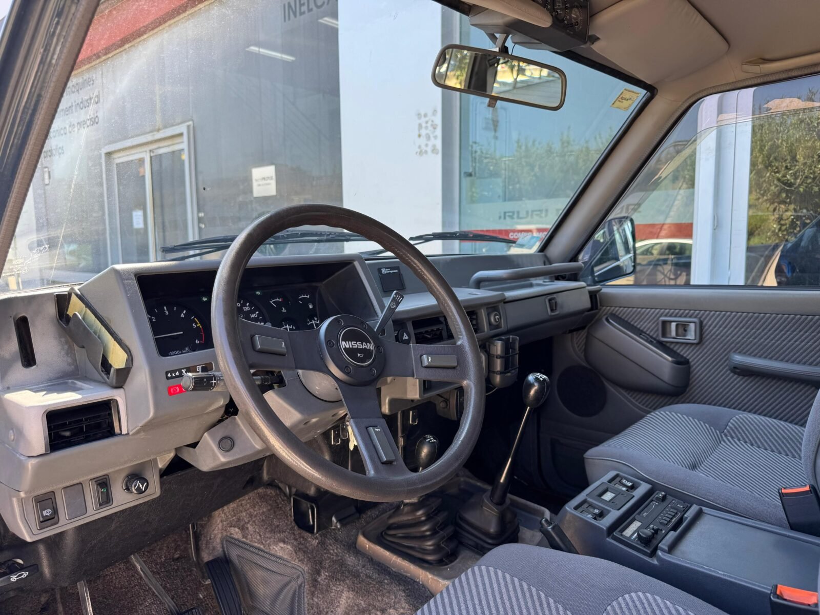 NISSAN Patrol WAGON TD TOP LINE 6 CIL