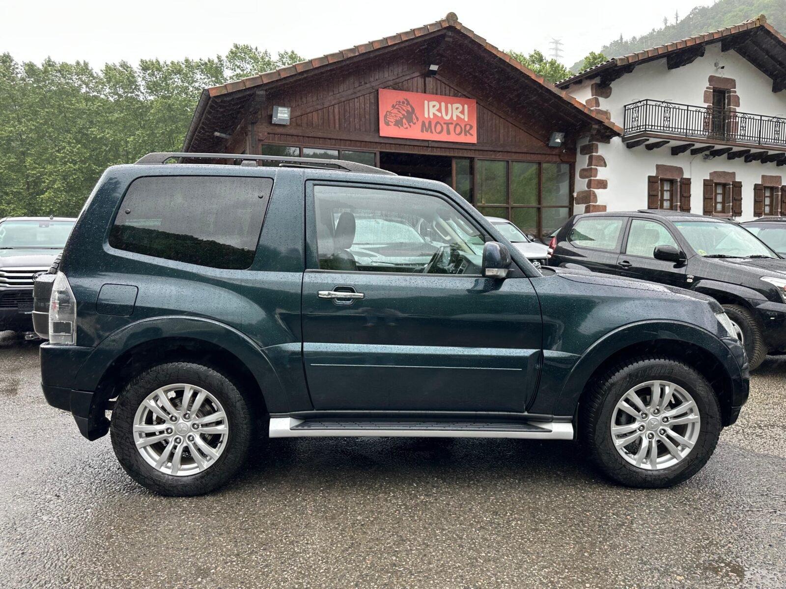 MITSUBISHI Montero 3.2 DID Kaiteki Auto