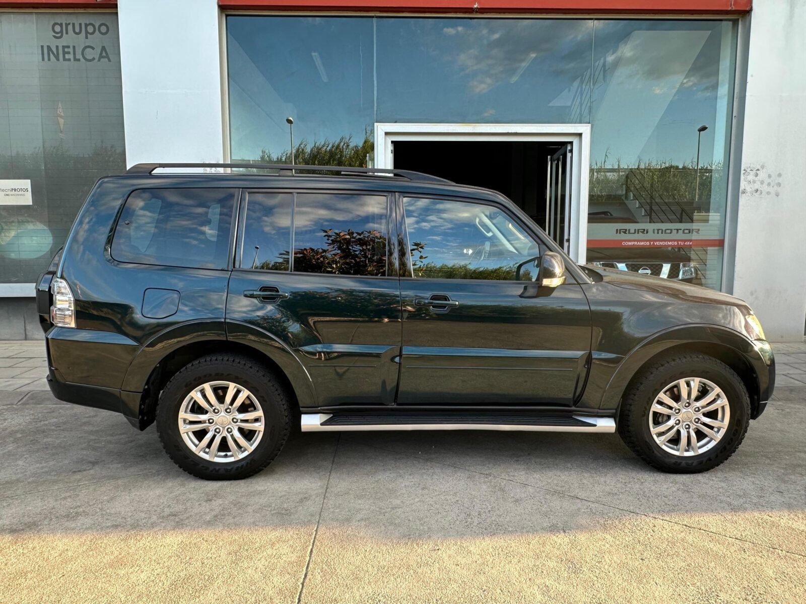 MITSUBISHI Montero 3.2 DID Kaiteki Auto