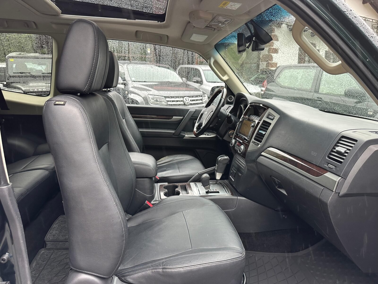 MITSUBISHI Montero 3.2 DID Kaiteki Auto