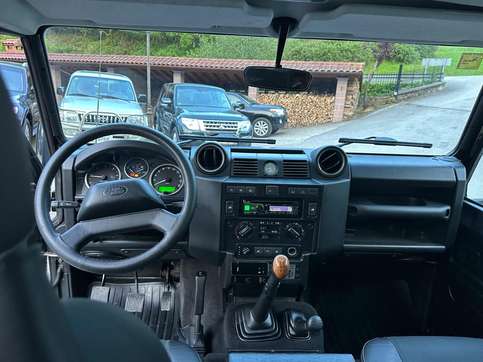 LAND-ROVER Defender 110 SW SE