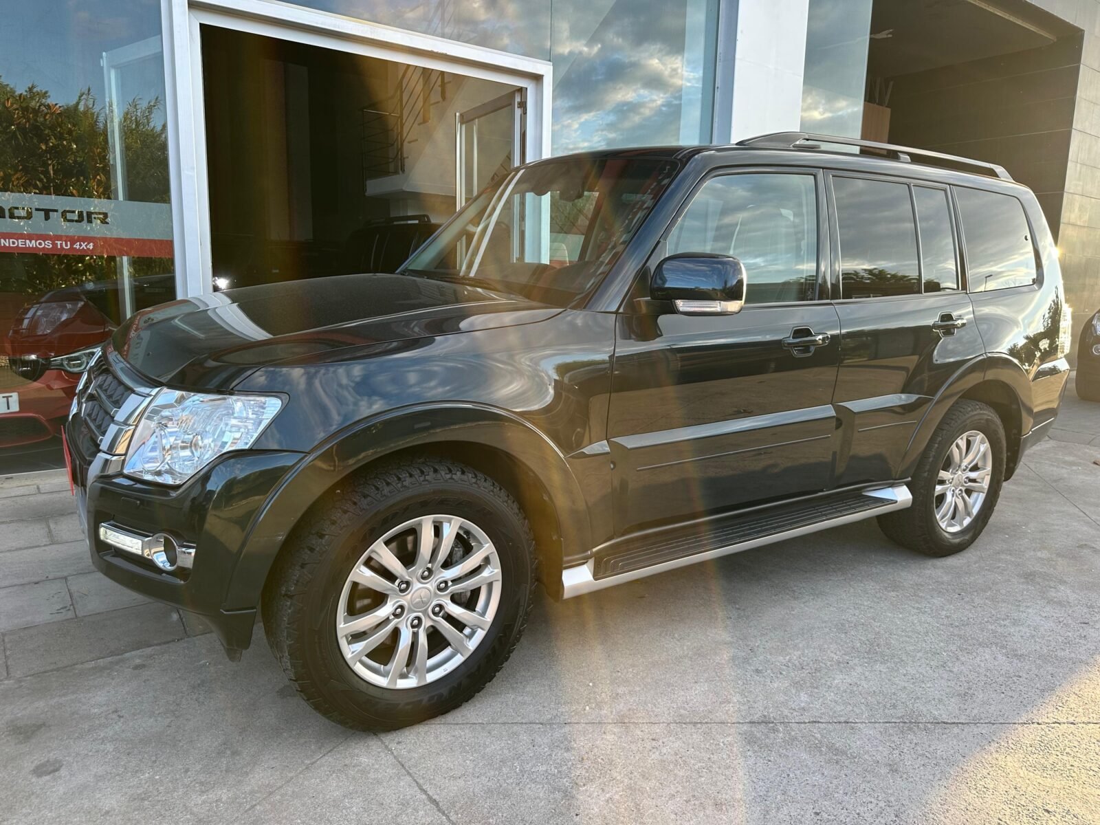 MITSUBISHI Montero 3.2 DID Kaiteki Auto