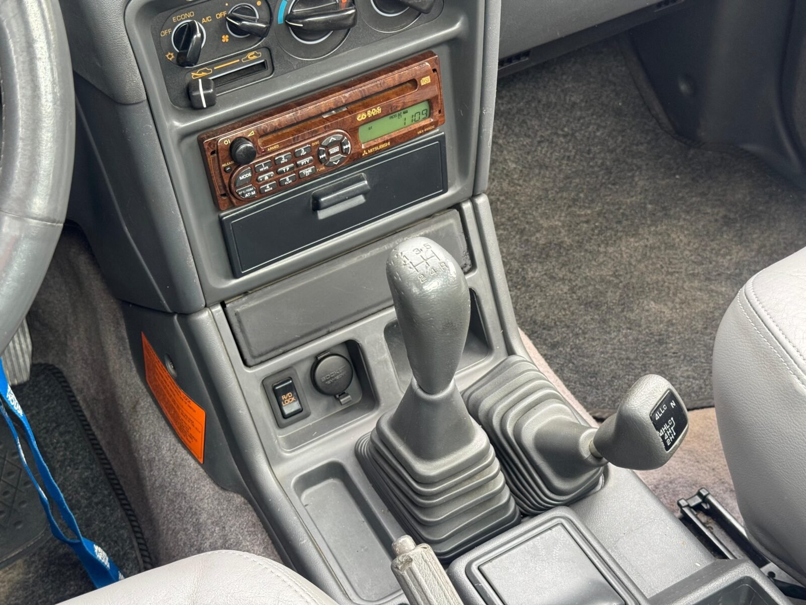MITSUBISHI Montero LARGO 3.0V6 GLS LUJO