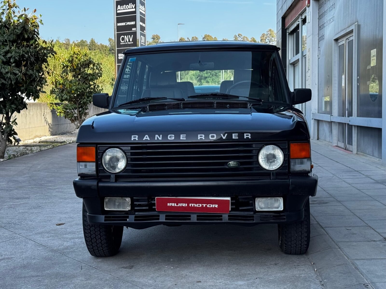 LAND-ROVER Range Rover 3.9 VOGUE SE Beluga Black