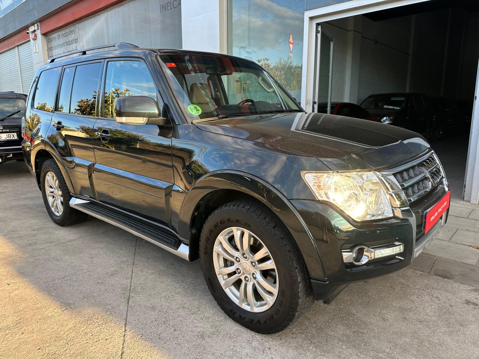 MITSUBISHI Montero 3.2 DID Kaiteki Auto