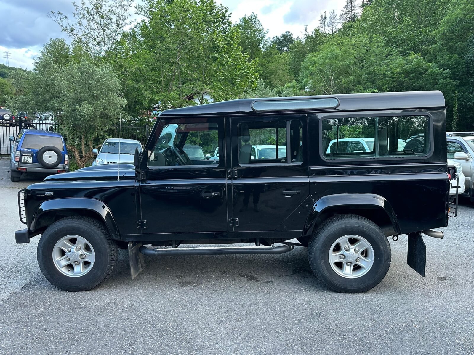 LAND-ROVER Defender 110 SW SE