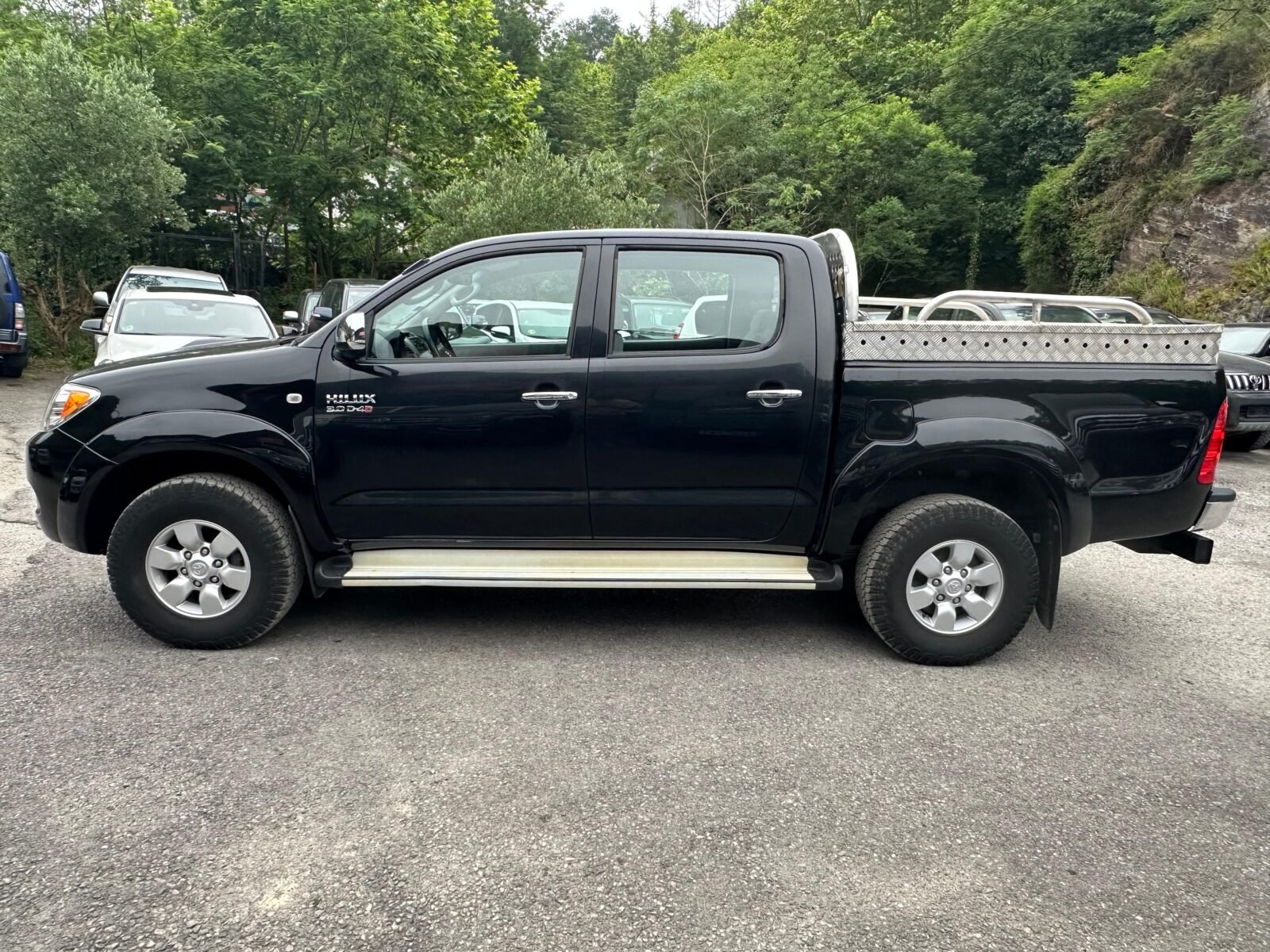 TOYOTA Hilux 3.0 D4D Cabina Doble VX 4x4