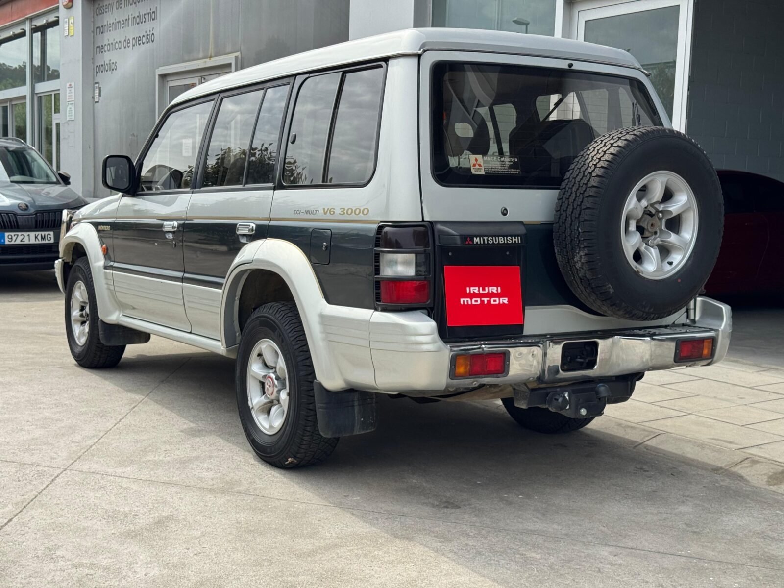 MITSUBISHI Montero LARGO 3.0V6 GLS LUJO