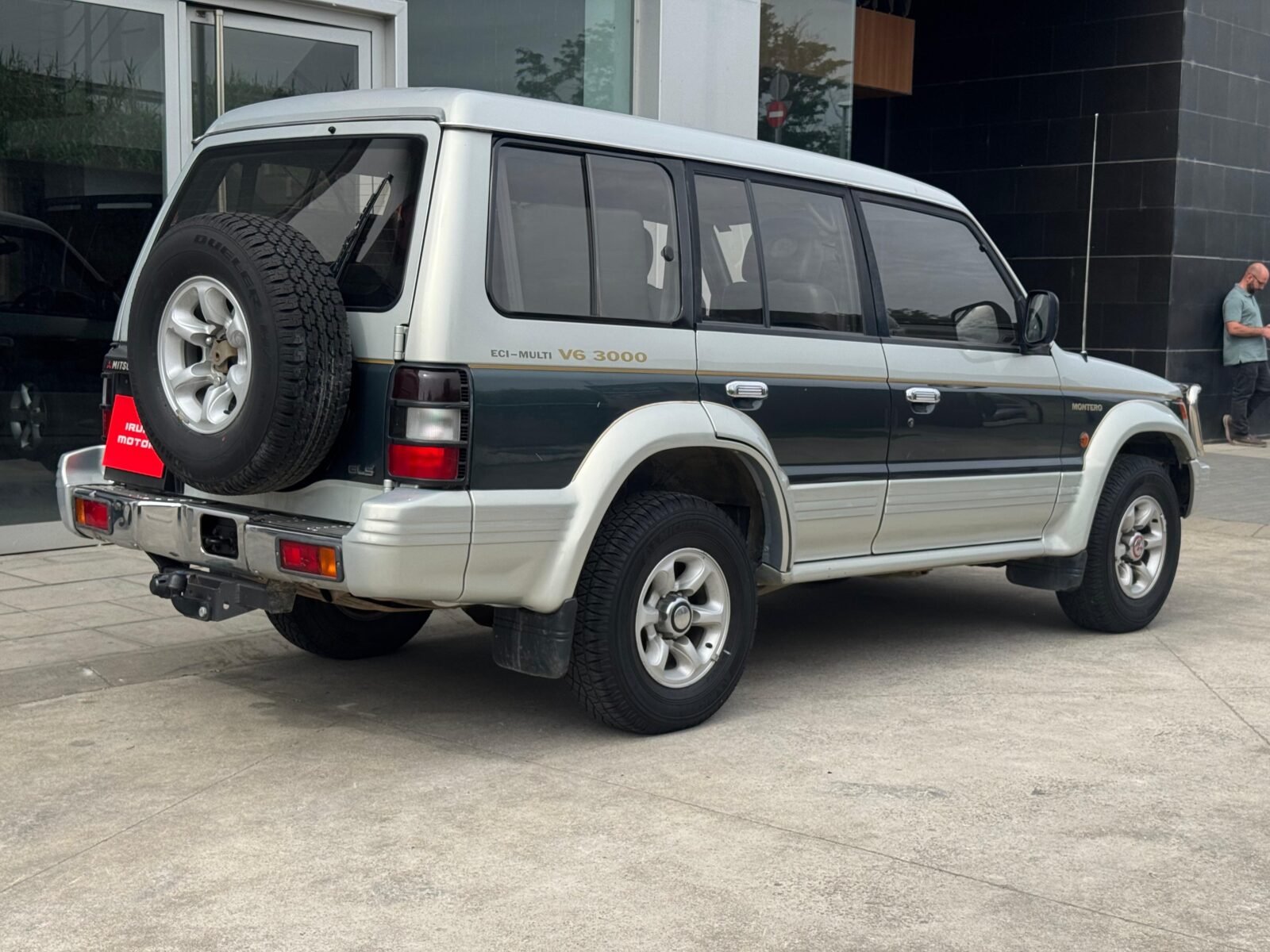 MITSUBISHI Montero LARGO 3.0V6 GLS LUJO
