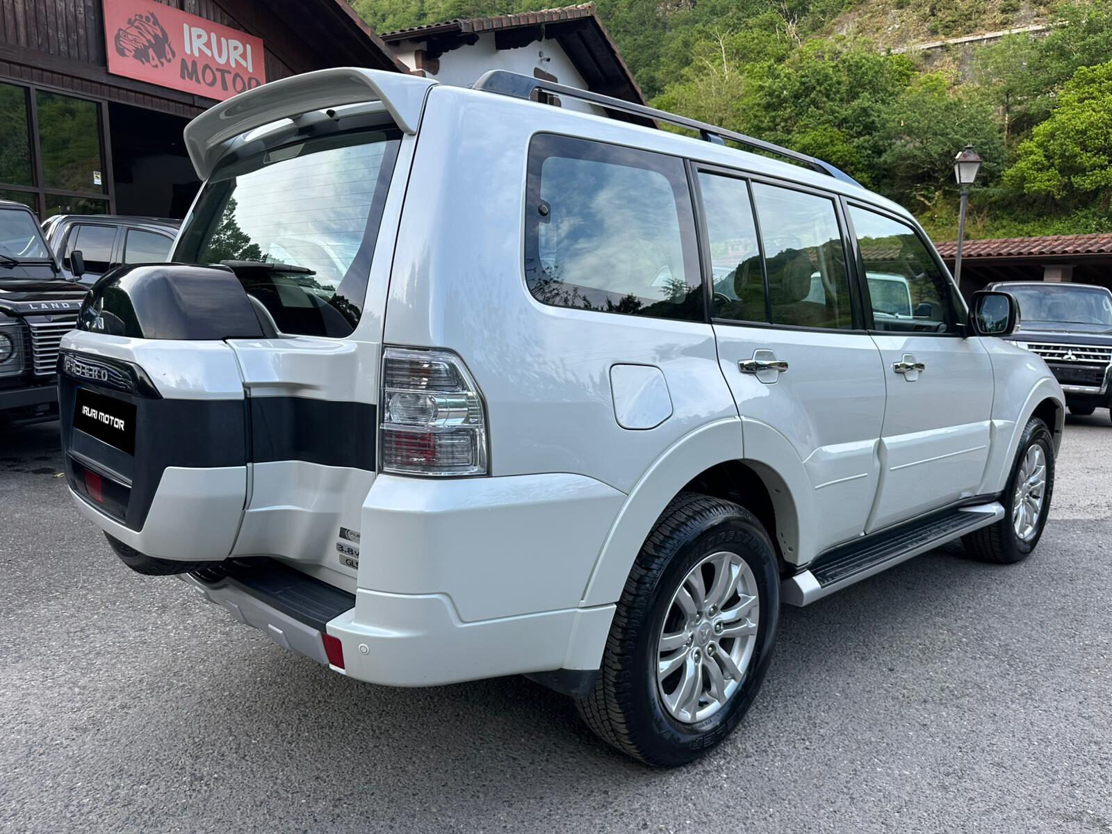 MITSUBISHI Pajero 3.8 V6 Kaiteki