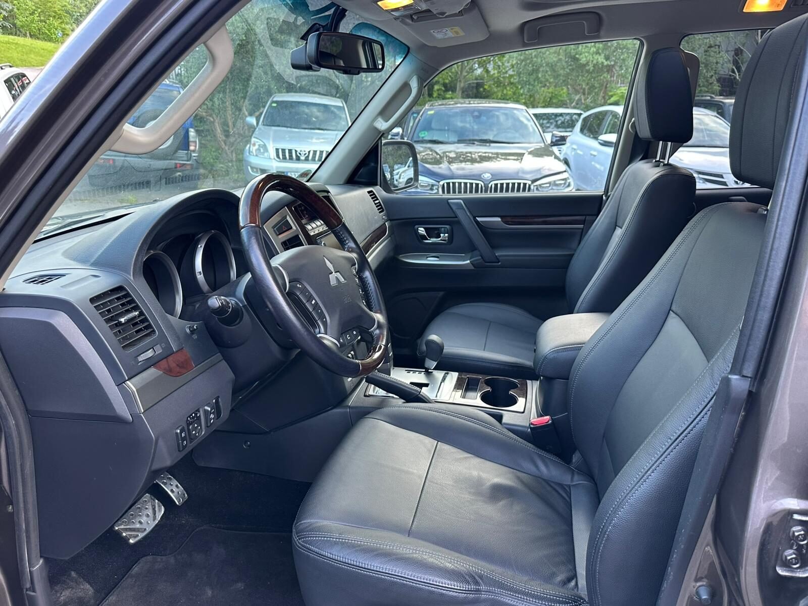 MITSUBISHI Montero 3.2 DID Kaiteki Auto