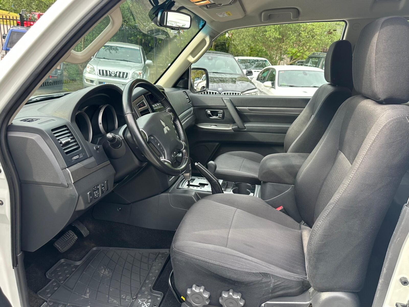 MITSUBISHI Montero 3.2 DID Spirit Auto