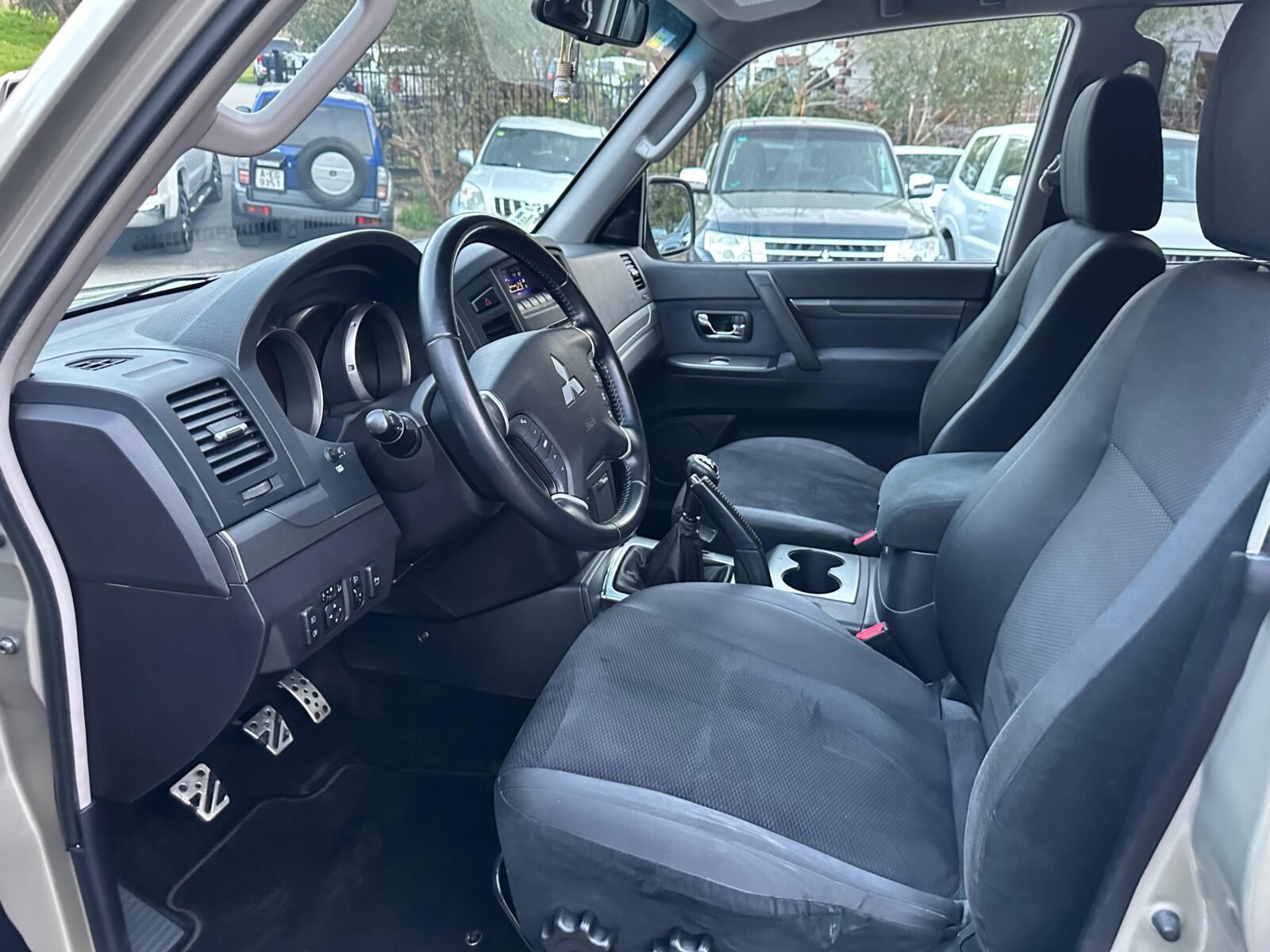 MITSUBISHI Montero 3.2 DID Intense