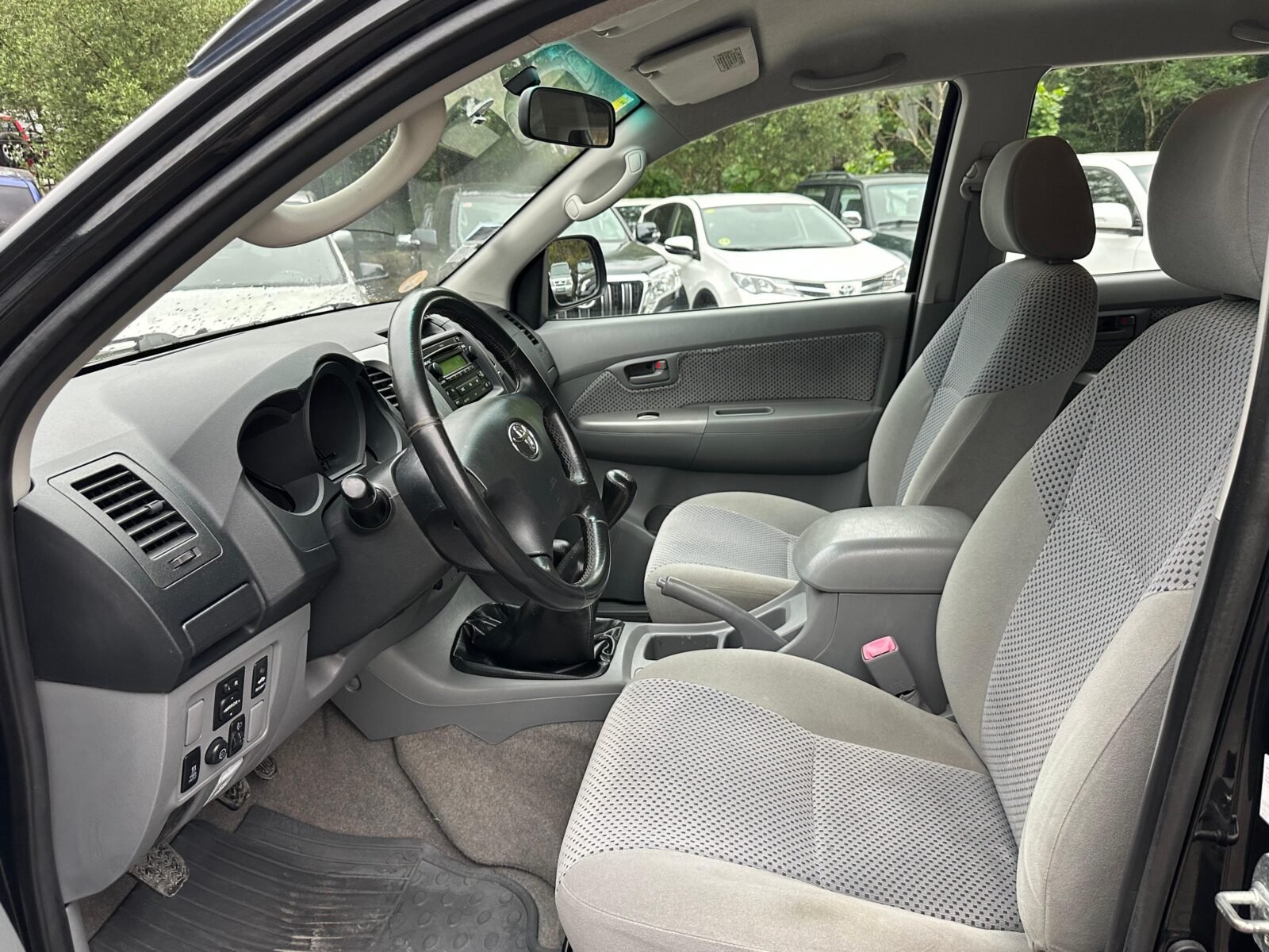 TOYOTA Hilux 3.0 D4D Cabina Doble VX 4x4