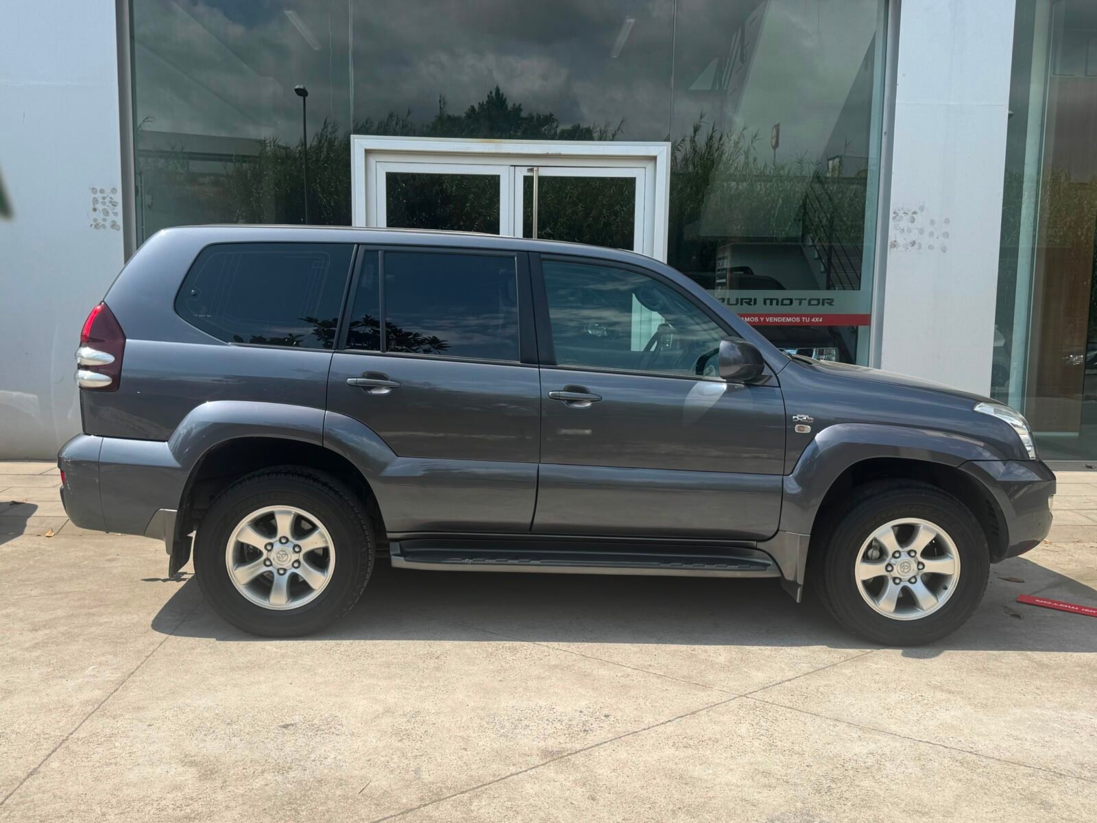 TOYOTA Land Cruiser 3.0 D4D VXL