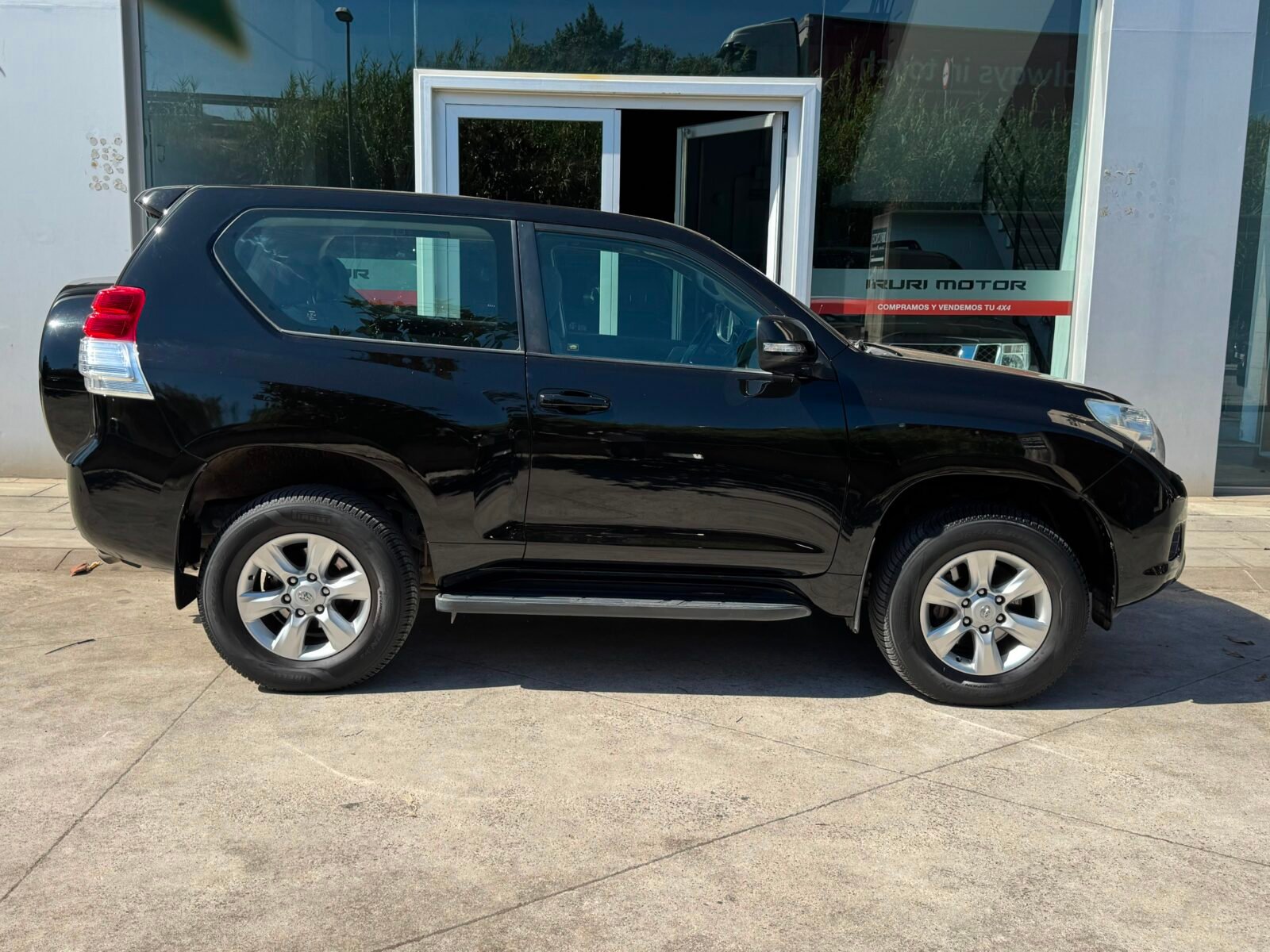 TOYOTA Land Cruiser 3.0 D4D VX