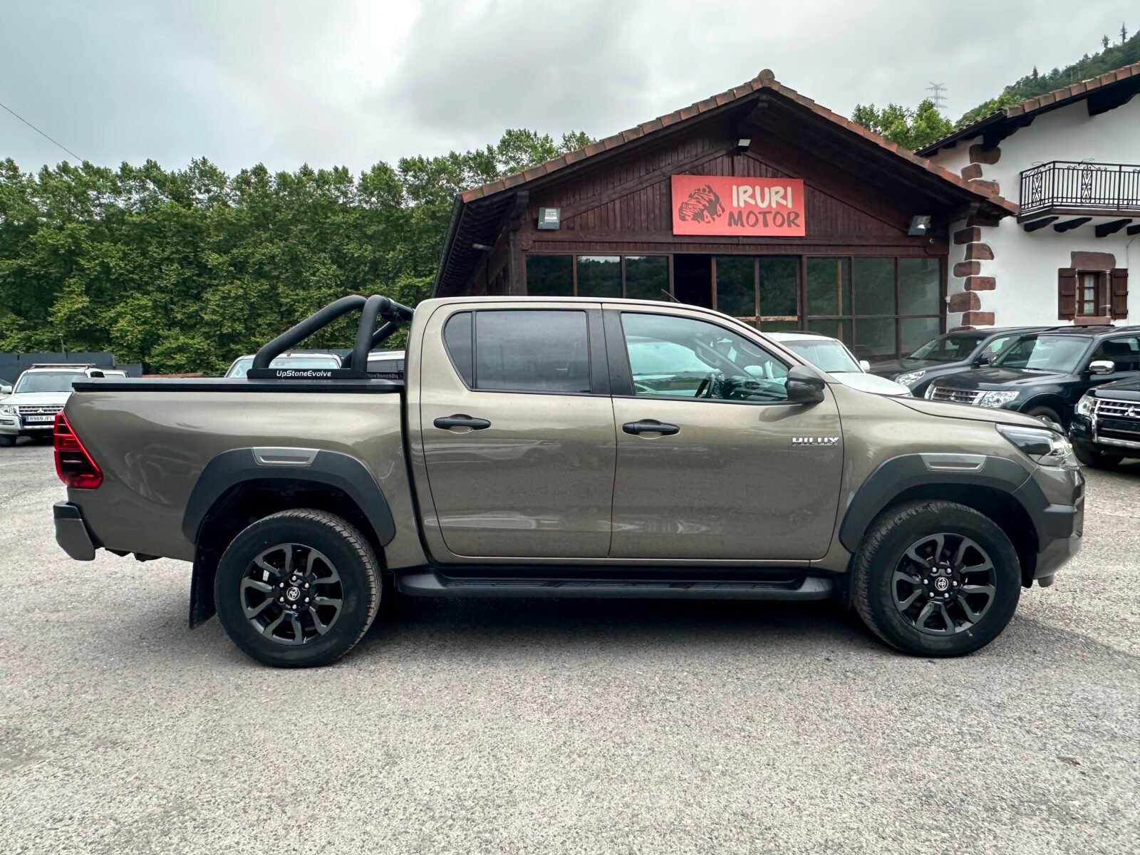 TOYOTA Hilux 2.8 D4D 150kW C. Doble Invincible AT