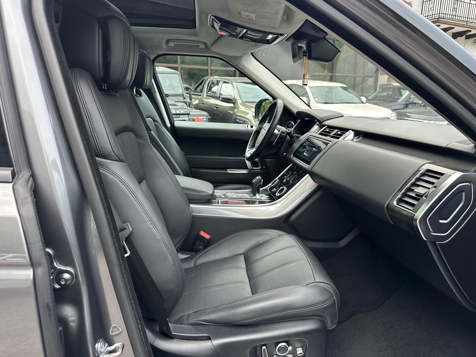 LAND-ROVER 4.4 SDV8 249kW Autobiography Dynamic
