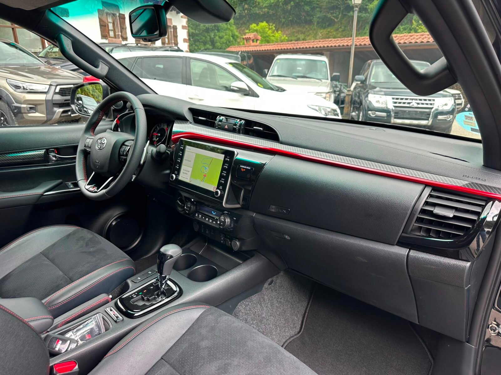TOYOTA Hilux 2.8 D4D 204CV C.Dobl GR Sport AT HVO100