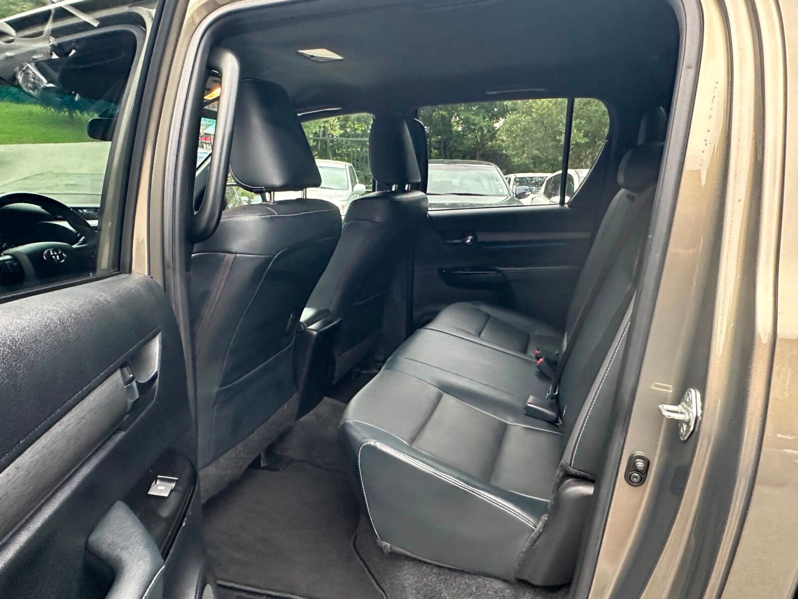 TOYOTA Hilux 2.8 D4D 150kW C. Doble Invincible AT