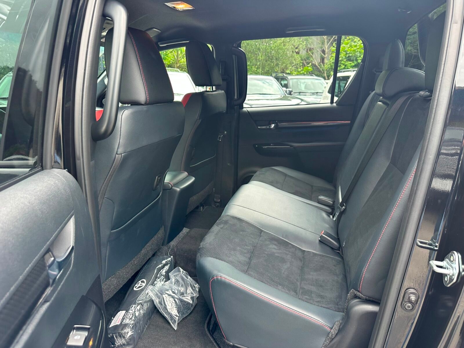 TOYOTA Hilux 2.8 D4D 204CV C.Dobl GR Sport AT HVO100