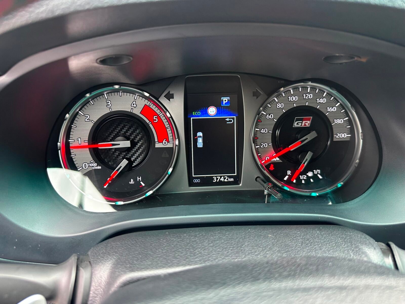 TOYOTA Hilux 2.8 D4D 204CV C.Dobl GR Sport AT HVO100