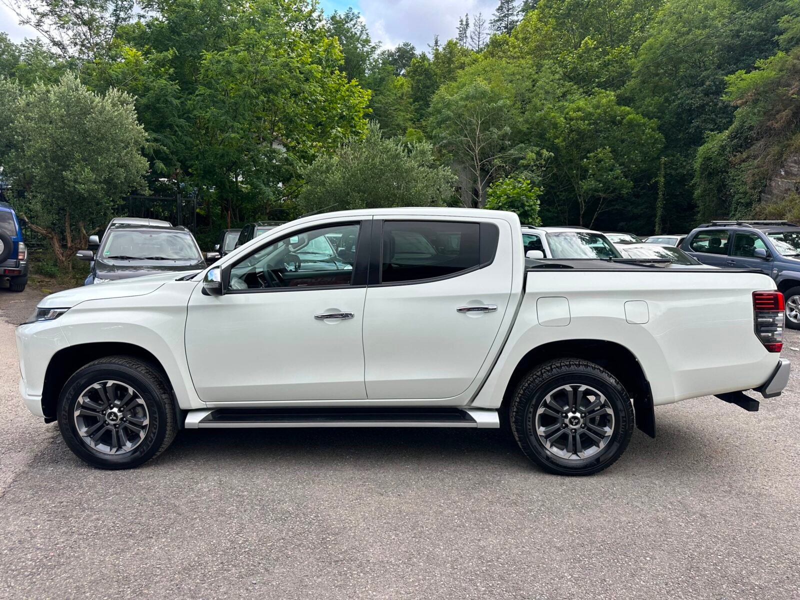 MITSUBISHI L200 DC 220 DID Motion Auto