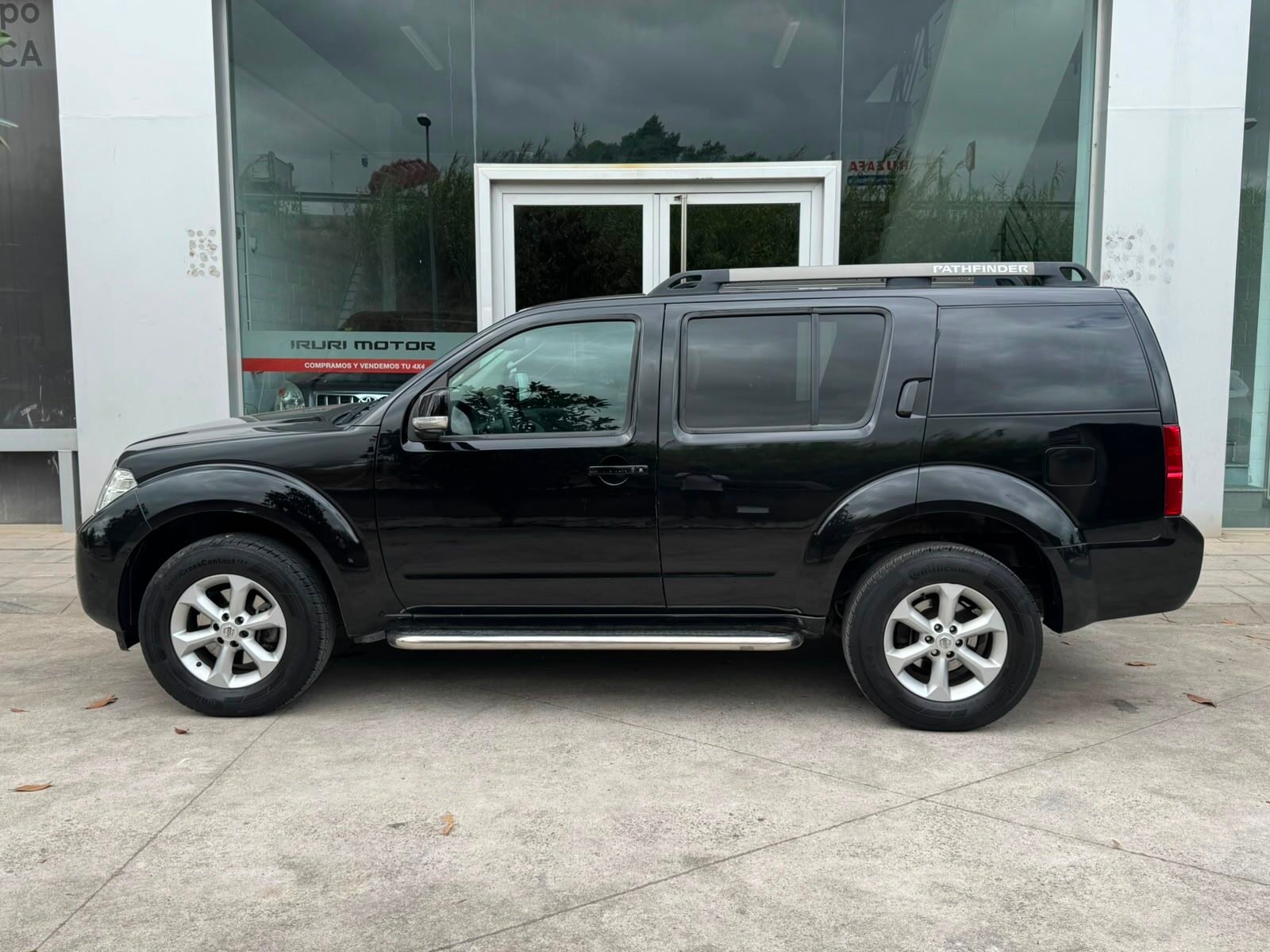 NISSAN Pathfinder 2.5 dCi 171CV SE Auto 7 plazas