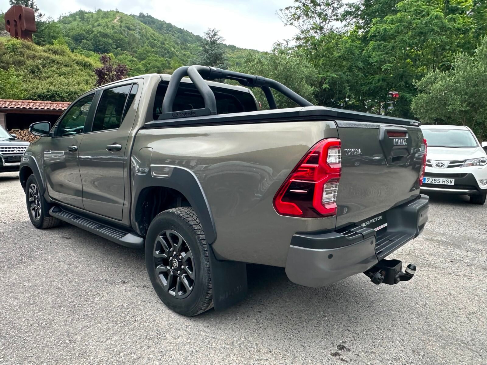 TOYOTA Hilux 2.8 D4D 150kW C. Doble Invincible AT