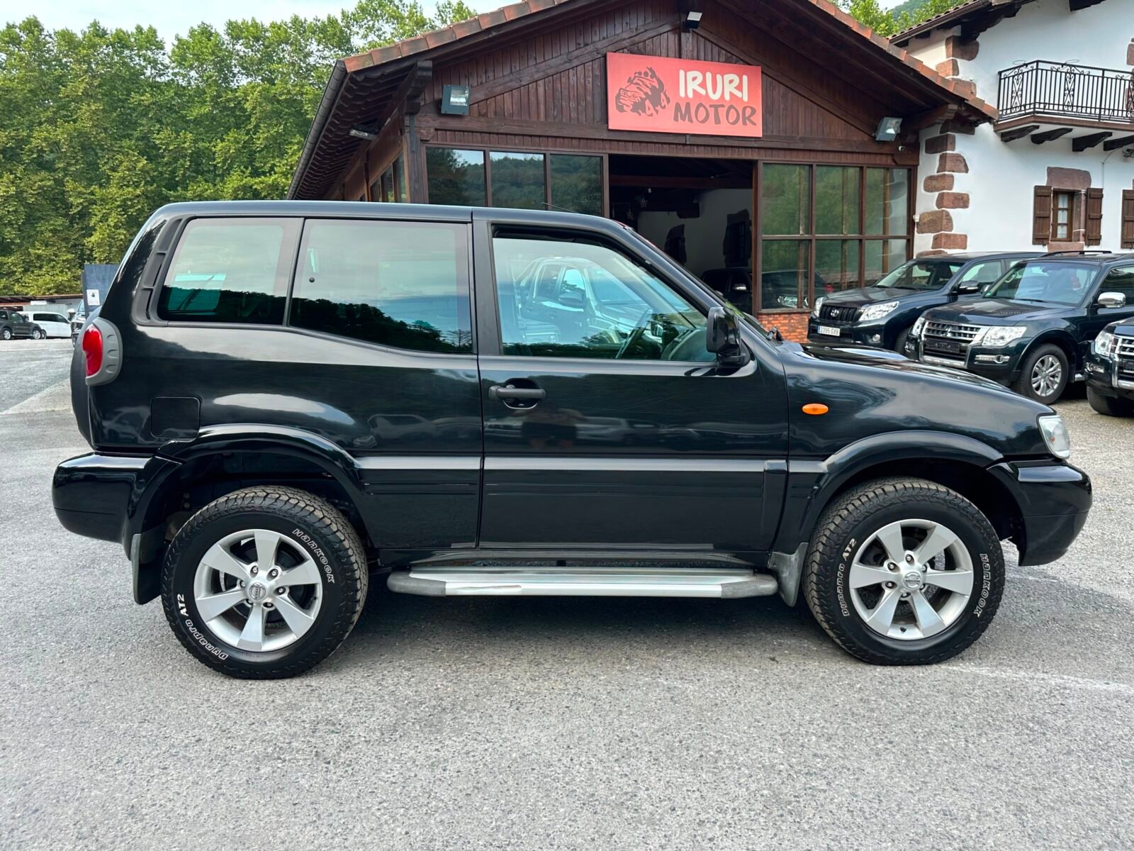 NISSAN Terrano 2.7 TDi Sport 3p