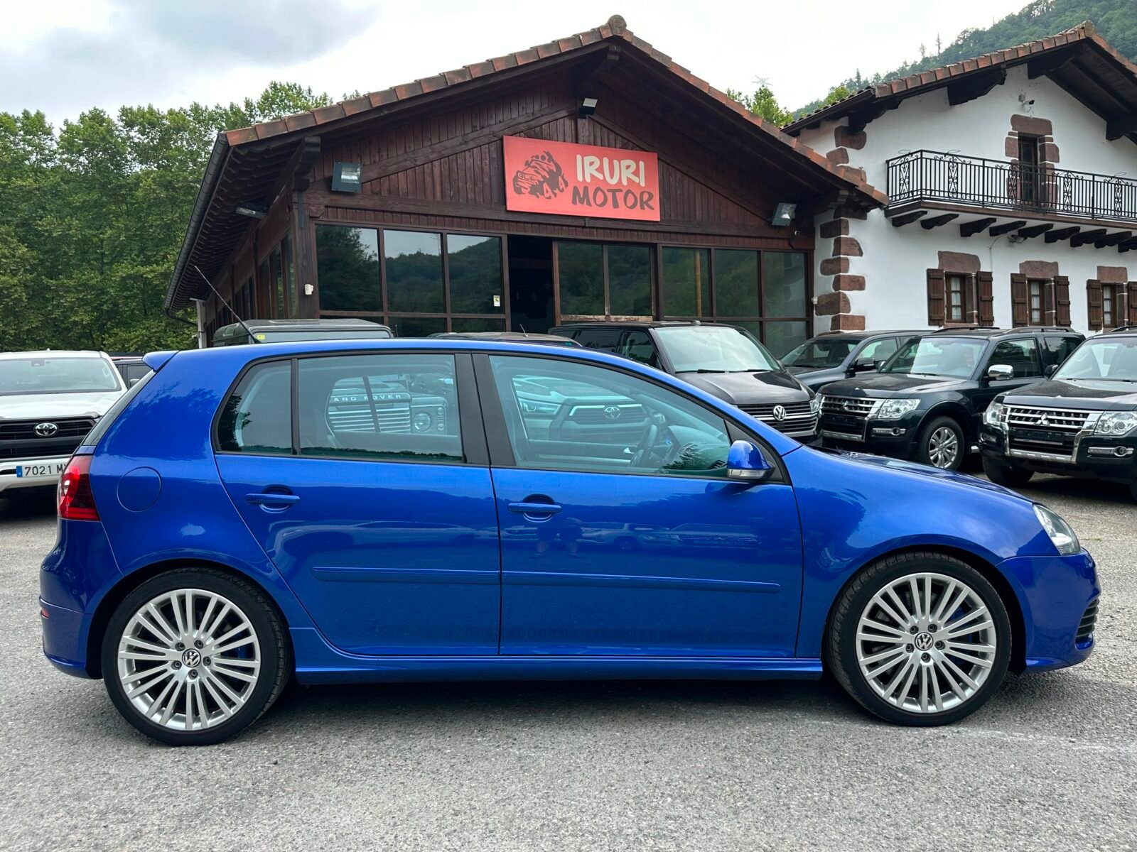VOLKSWAGEN Golf 3.2 R32 4motion