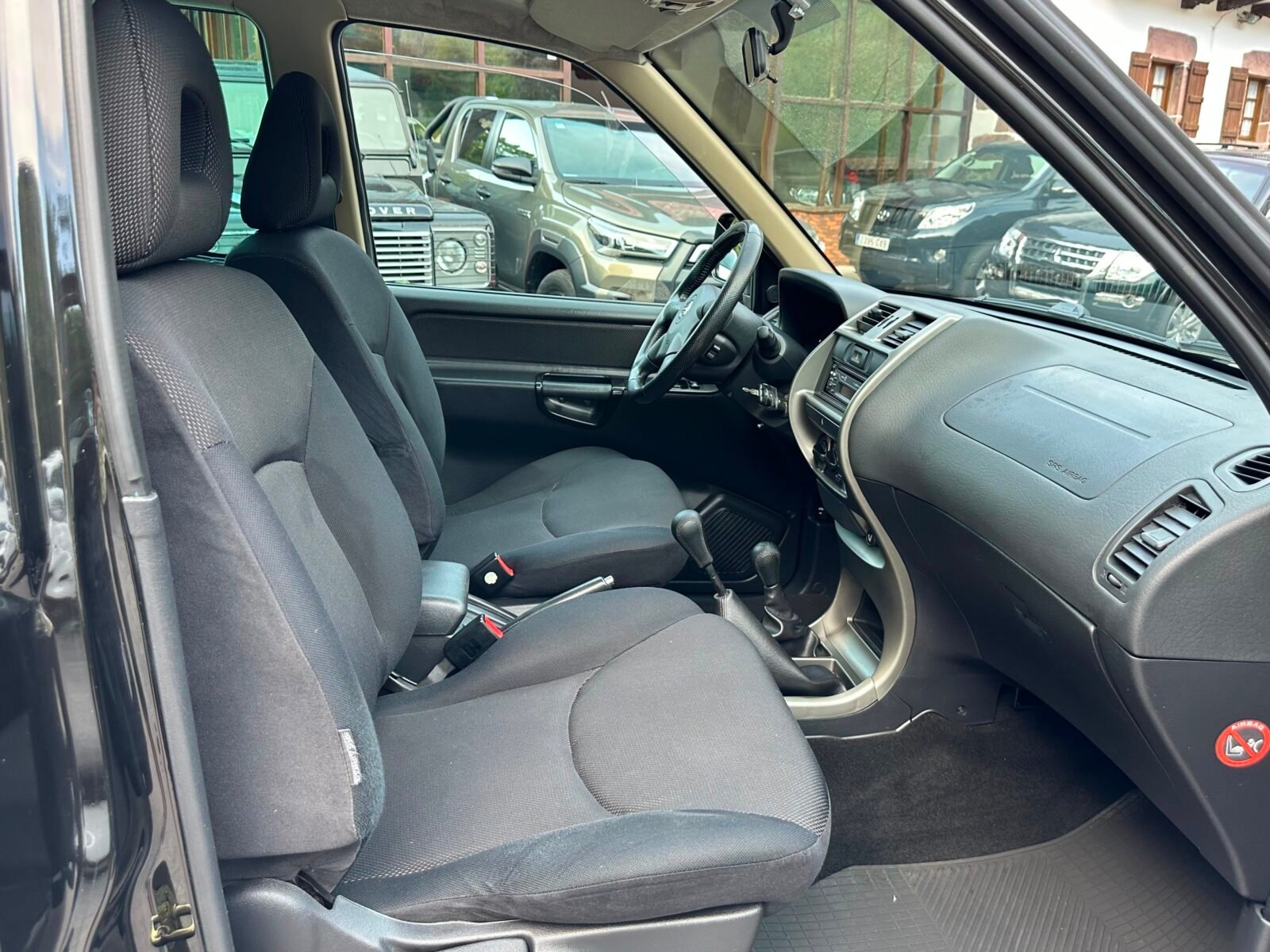NISSAN Terrano 2.7 TDi Sport 3p