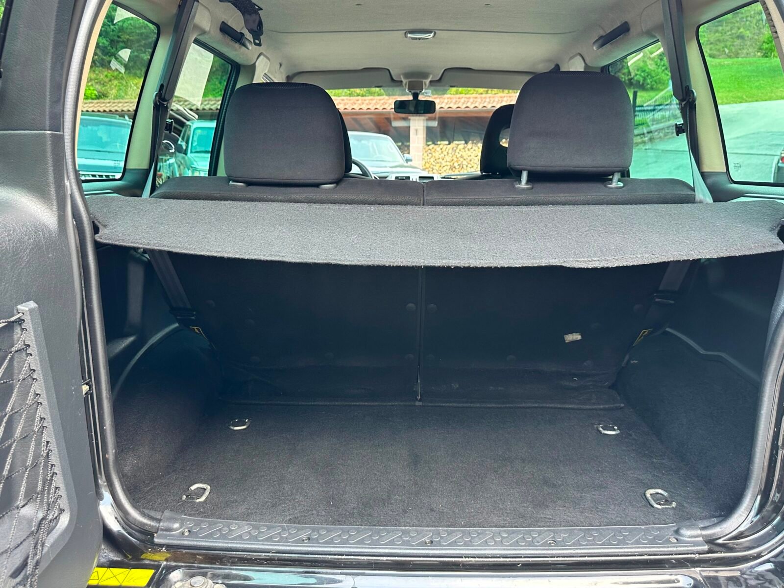 NISSAN Terrano 2.7 TDi Sport 3p