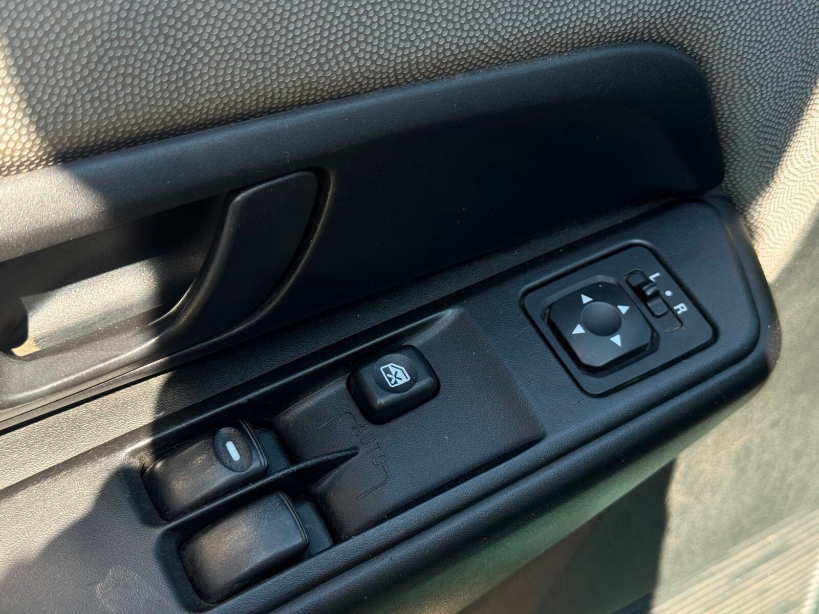 MITSUBISHI Montero iO 1.8 GDI