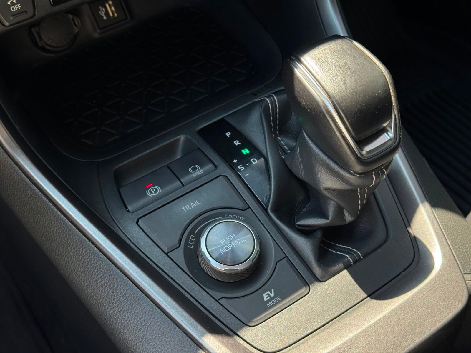 TOYOTA Rav4 220H eCVT 4x4 GR Sport Plus