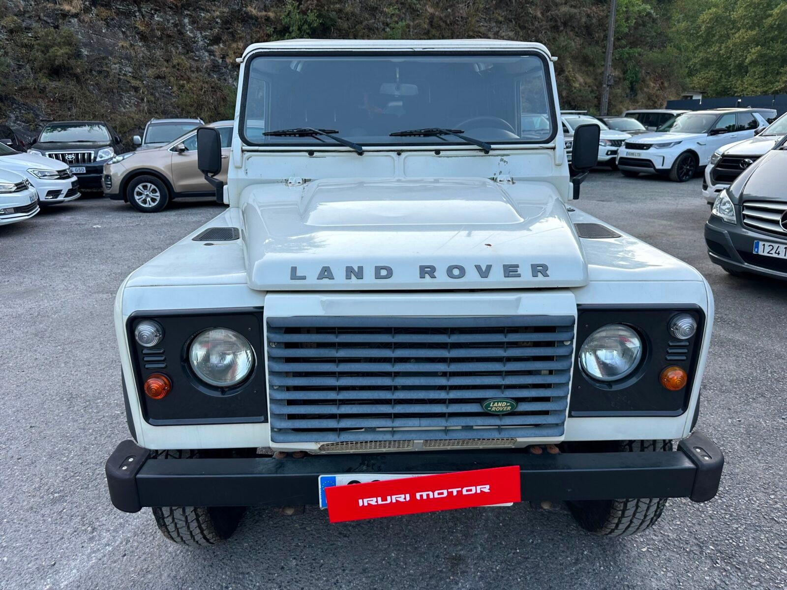 LAND-ROVER Defender 110 SW S 2.4 TD4