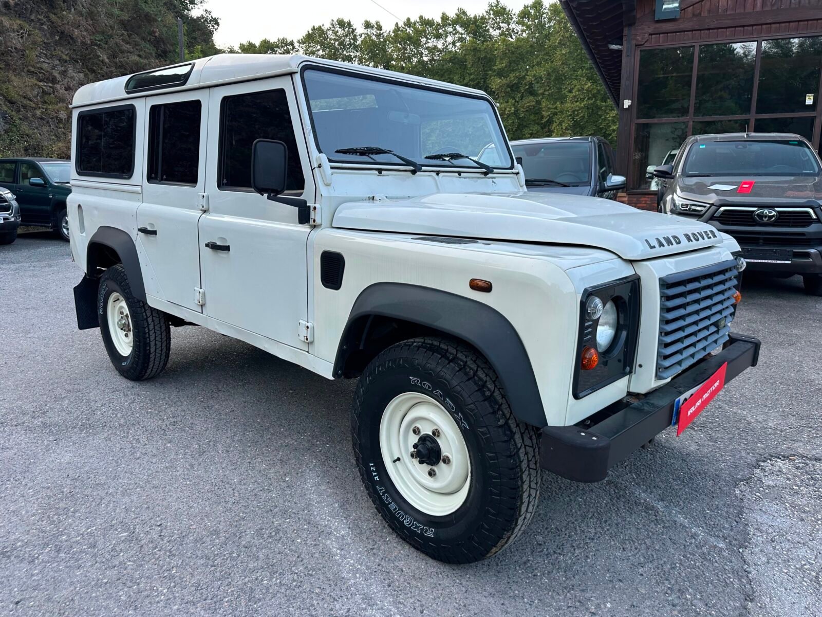 LAND-ROVER Defender 110 SW S 2.4 TD4