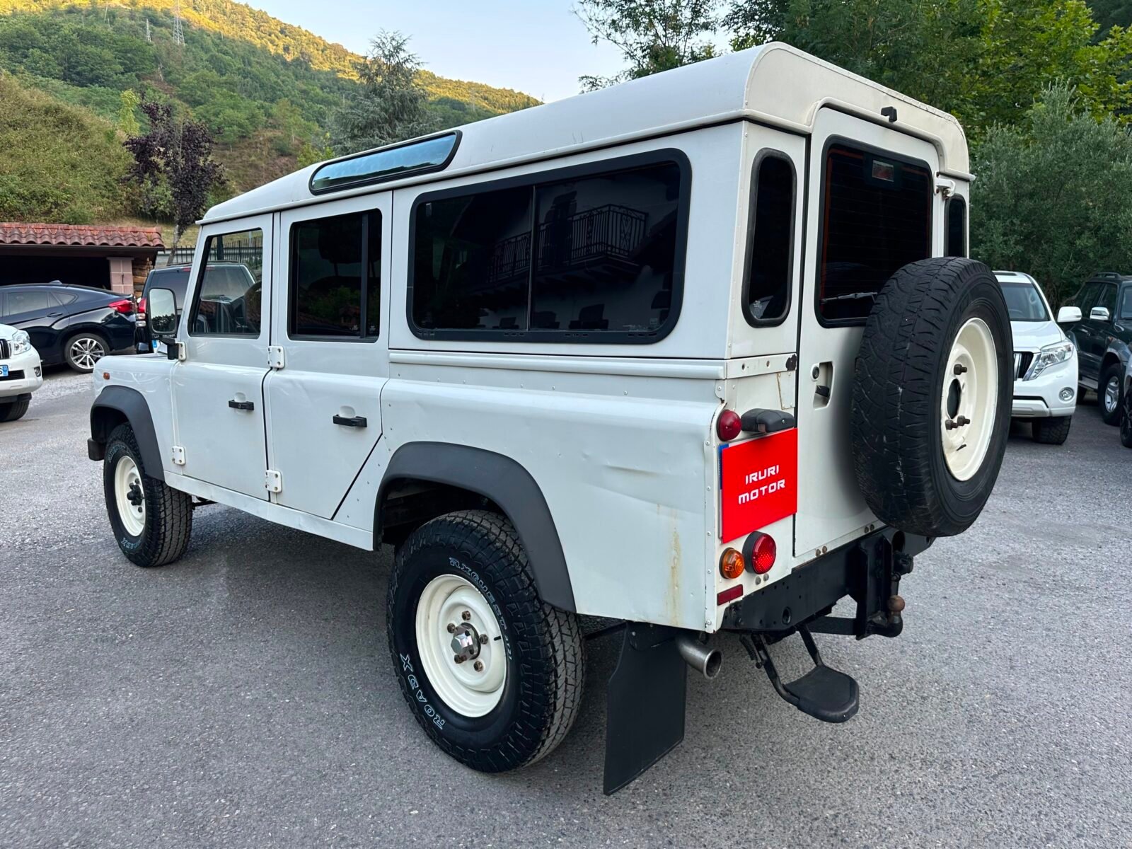 LAND-ROVER Defender 110 SW S 2.4 TD4