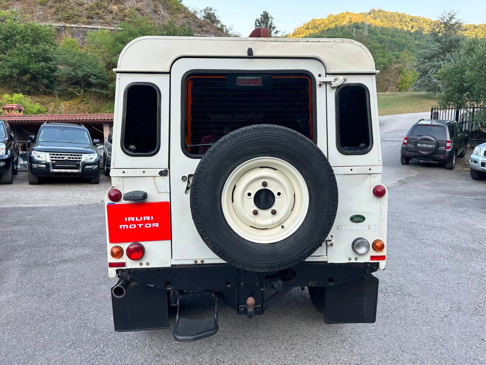 LAND-ROVER Defender 110 SW S 2.4 TD4