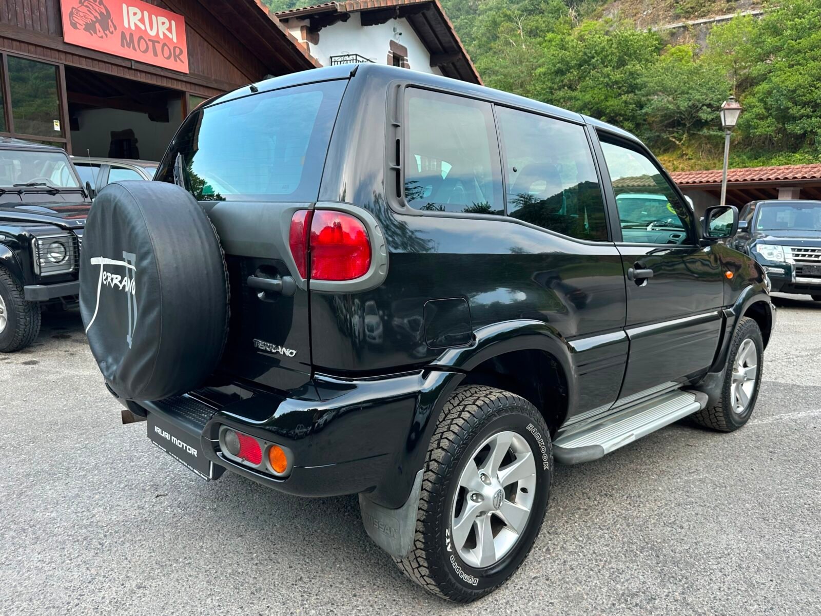 NISSAN Terrano 2.7 TDi Sport 3p