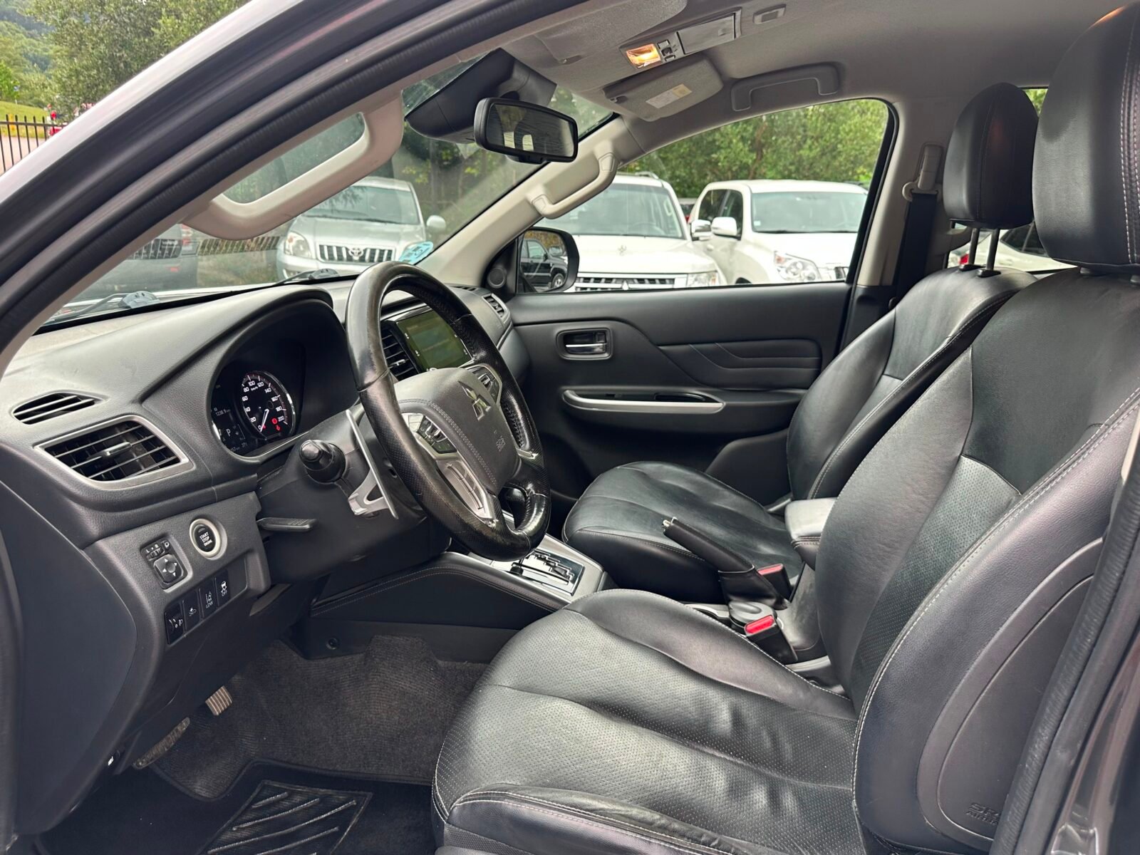 MITSUBISHI L200 DC 220 DID Kaiteki Auto