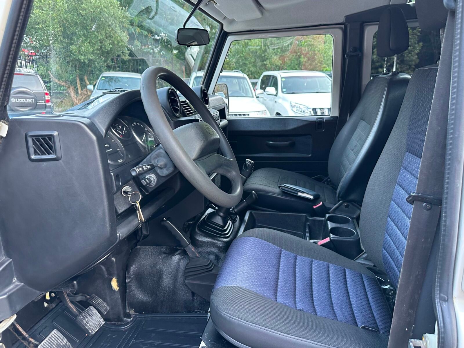LAND-ROVER Defender 110 SW S 2.4 TD4