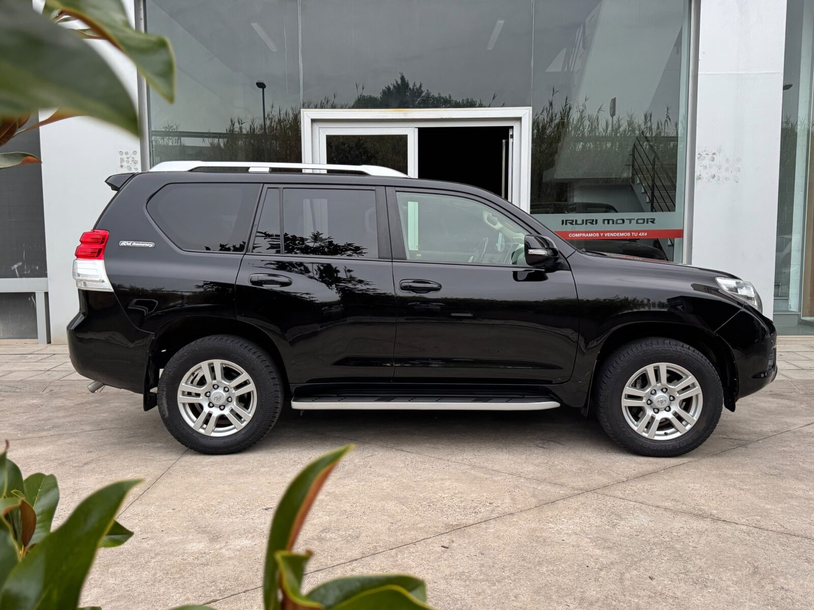 TOYOTA Land Cruiser 3.0 D4D LIMITED AUTO