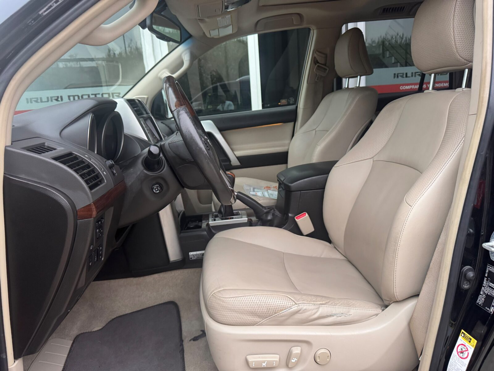 TOYOTA Land Cruiser 3.0 D4D LIMITED AUTO