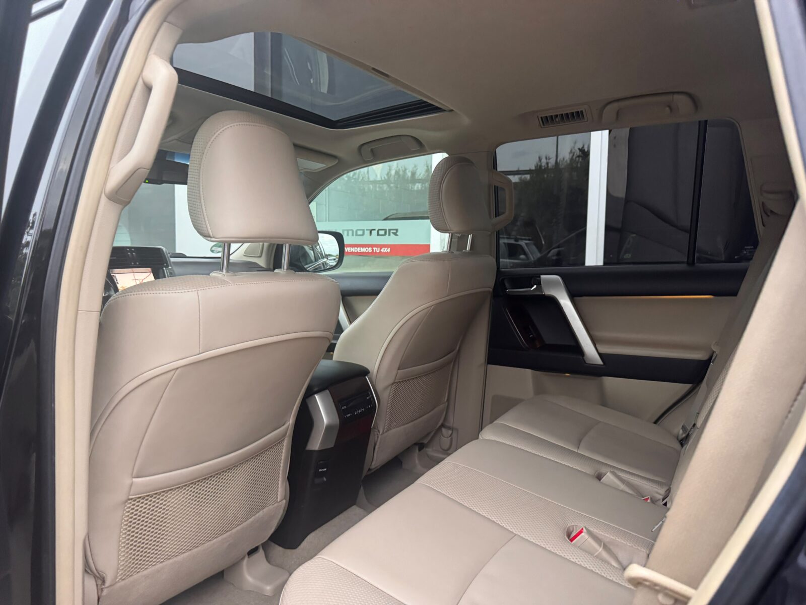 TOYOTA Land Cruiser 3.0 D4D LIMITED AUTO