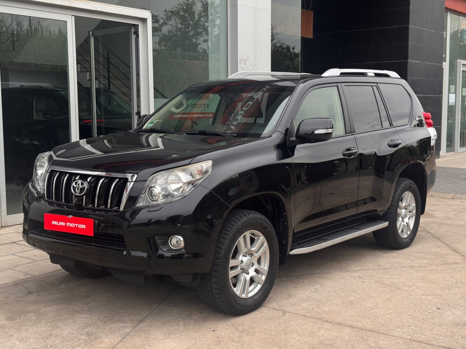 TOYOTA Land Cruiser 3.0 D4D LIMITED AUTO