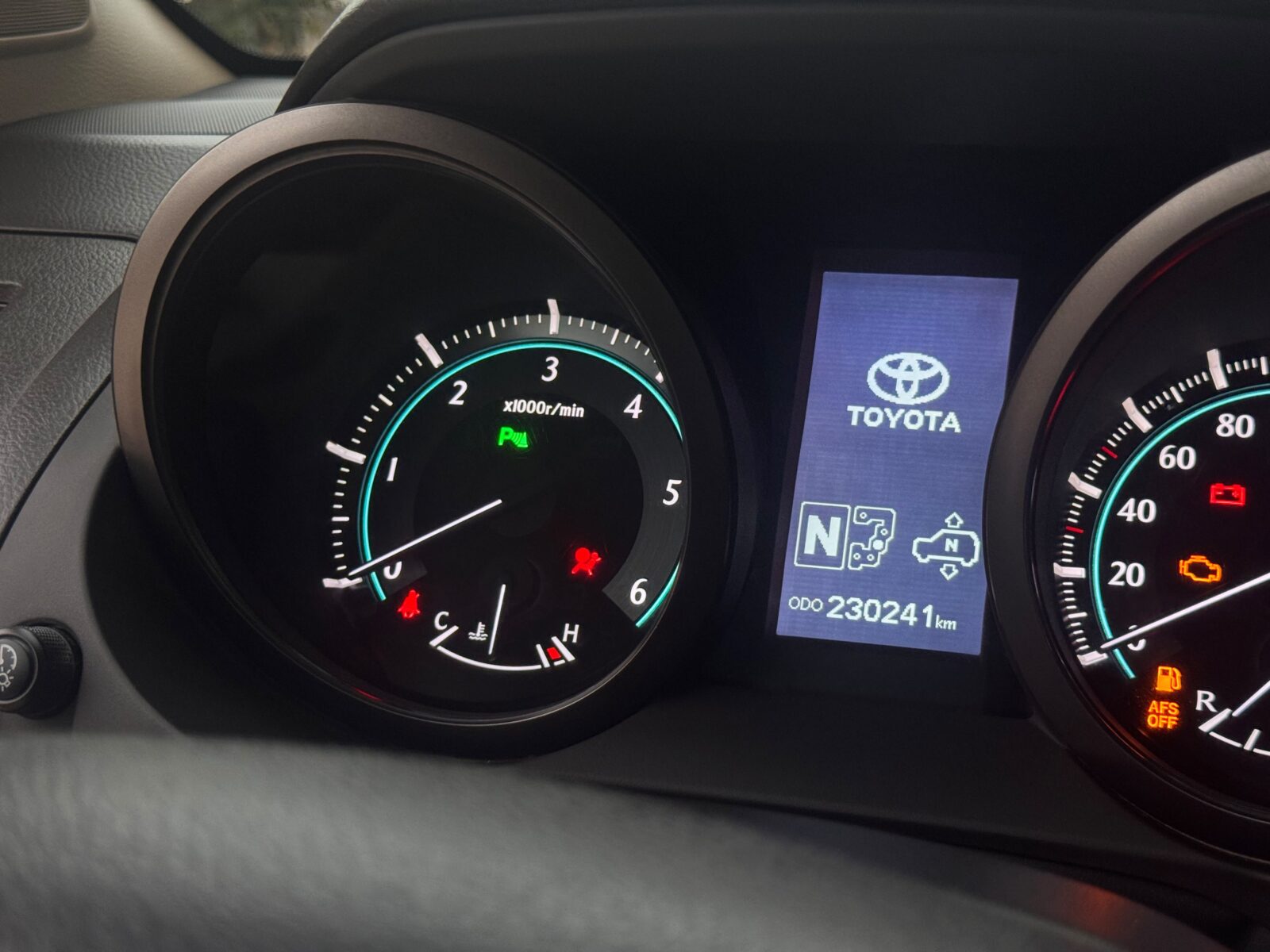 TOYOTA Land Cruiser 3.0 D4D LIMITED AUTO
