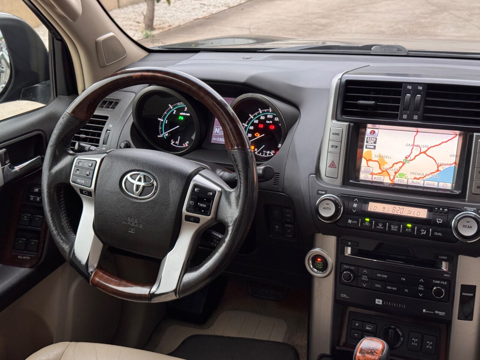 TOYOTA Land Cruiser 3.0 D4D LIMITED AUTO
