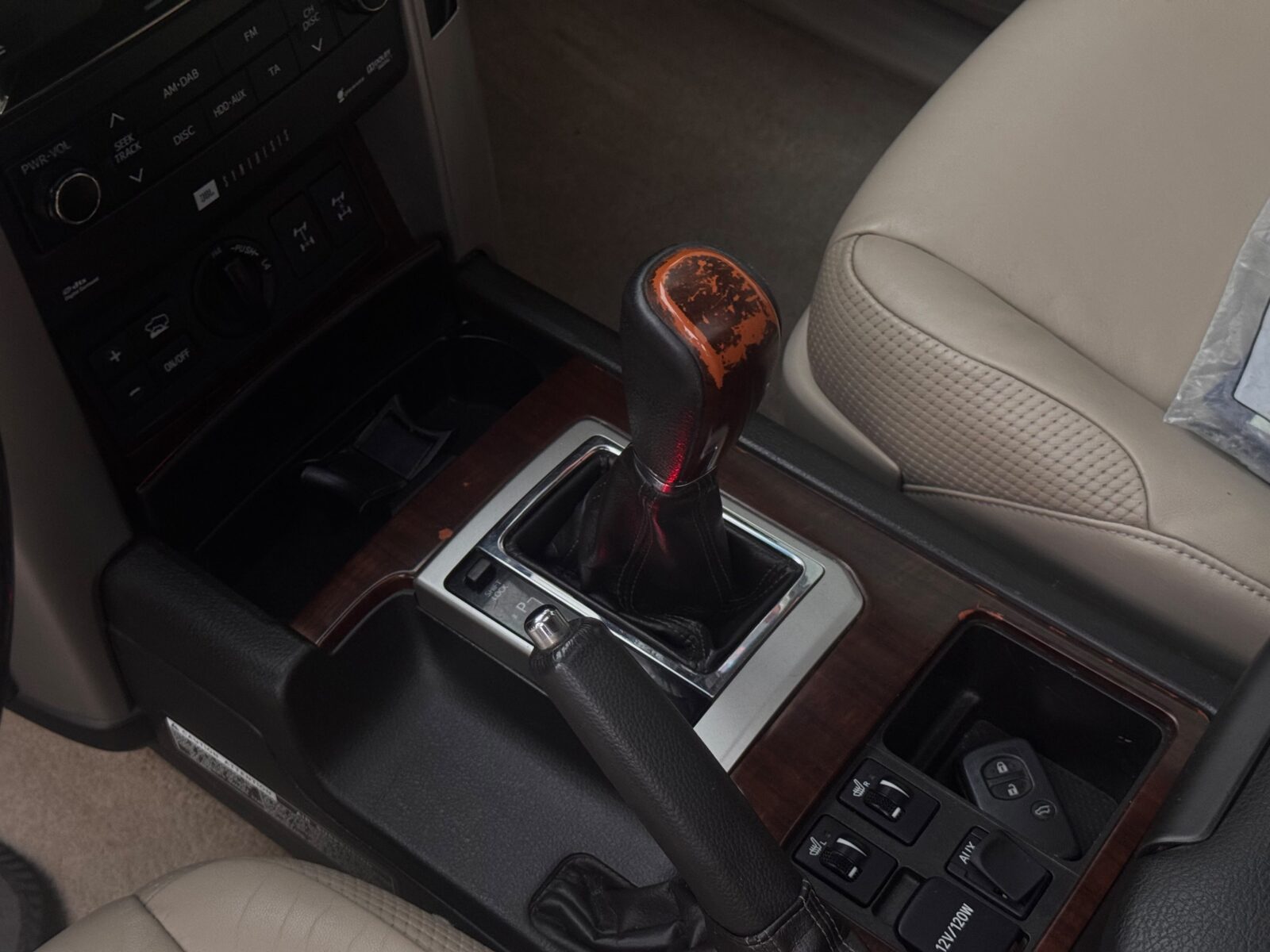 TOYOTA Land Cruiser 3.0 D4D LIMITED AUTO